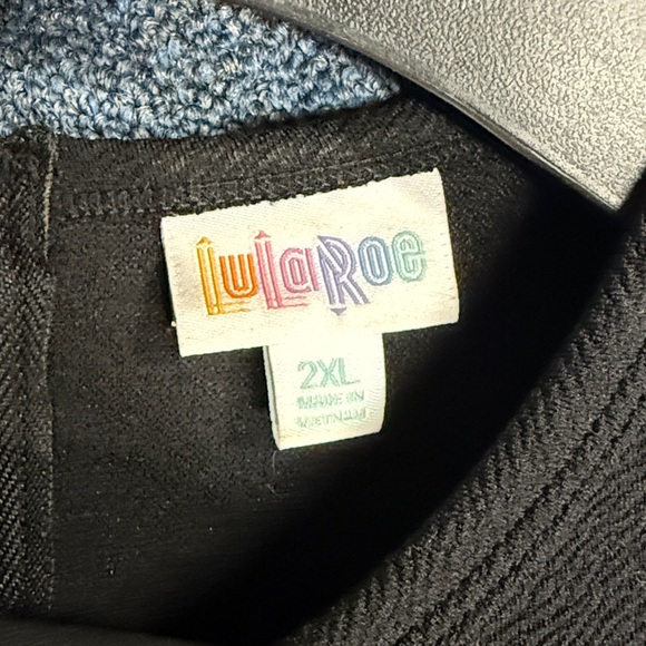 LuLaRoe Amelia dress - classic black - Picture 2 of 4